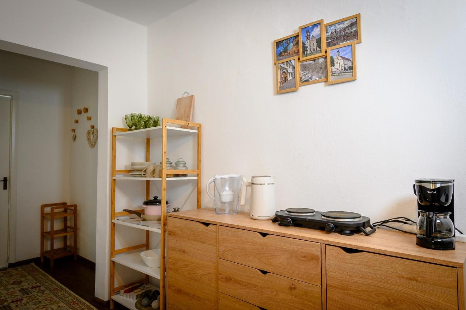 Apartament Corina Cu Parcare Bistriţa Extérieur photo